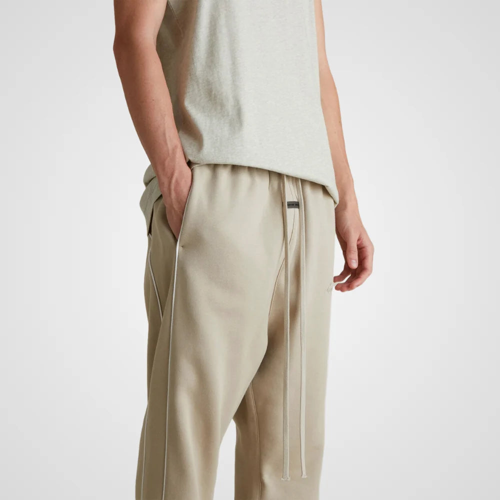 Fear of God Essentials Relaxed Sweatpants ss25 `Timber/Cloud White`