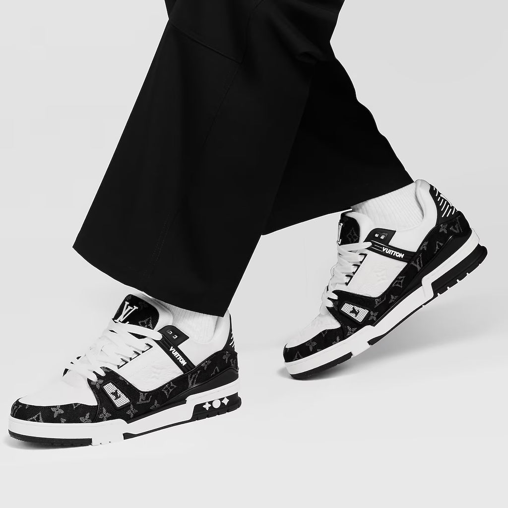Louis Vuitton Trainer `White Black Monogram`