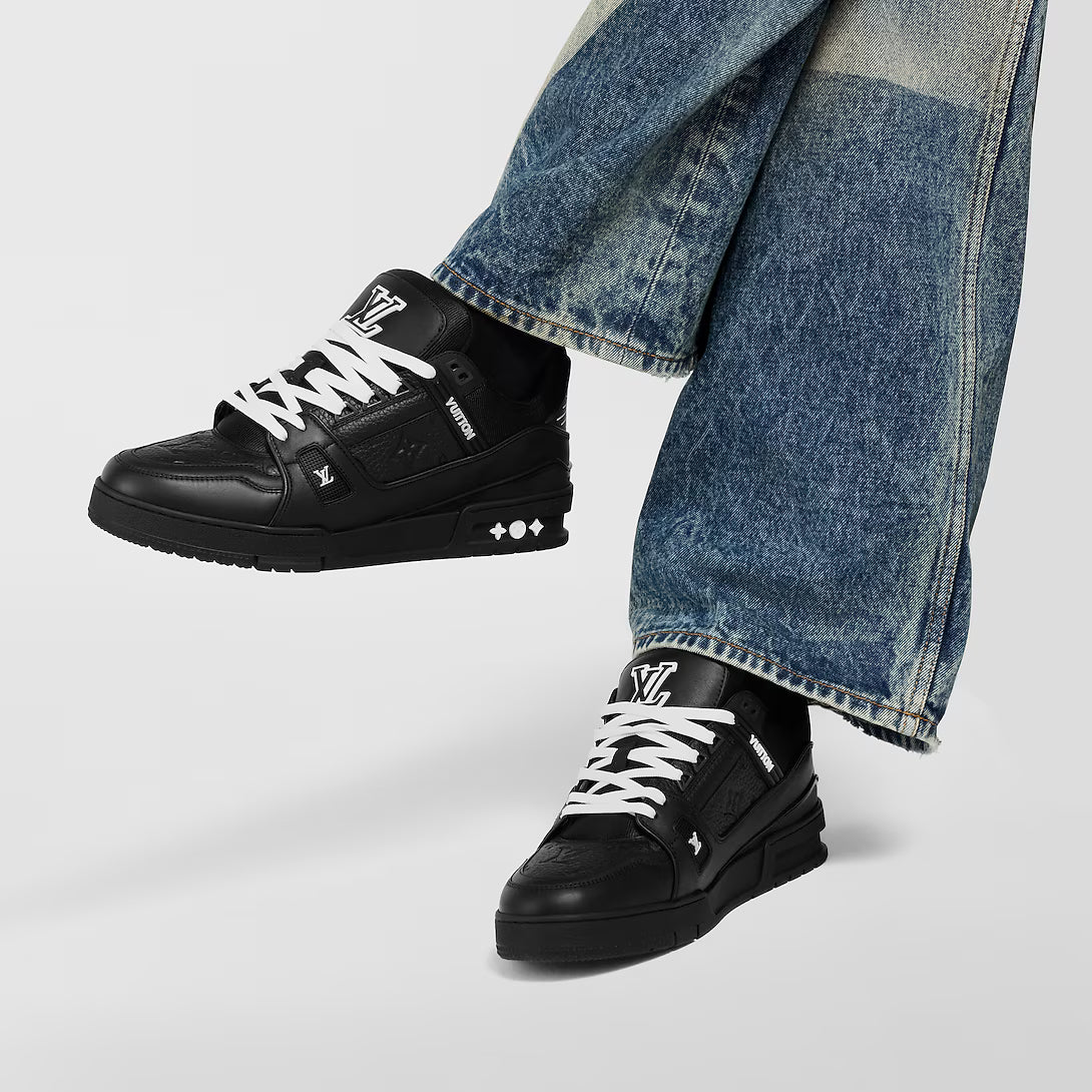 Louis Vuitton Trainer `Black White`